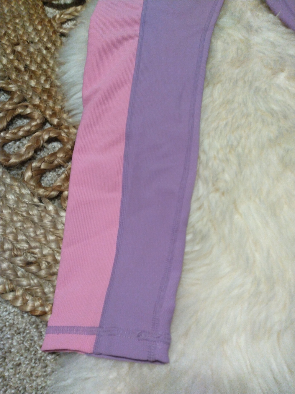 WILO Lavender & Pink Active Leggings and Matching Sports Bra Size Small - Picture 3 of 12